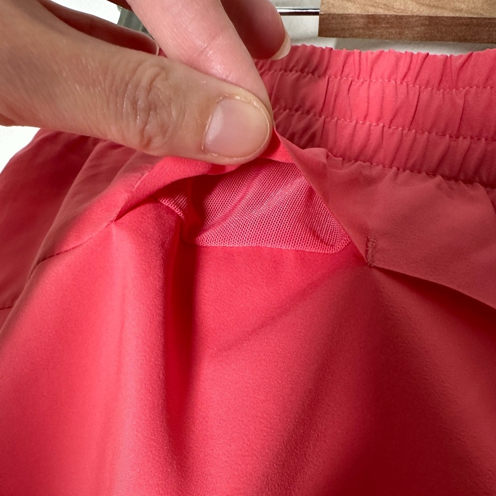 Athleta Mesh‎ Racer Run Mid-Rise Shorts 4” Small - Picture 4 of 9